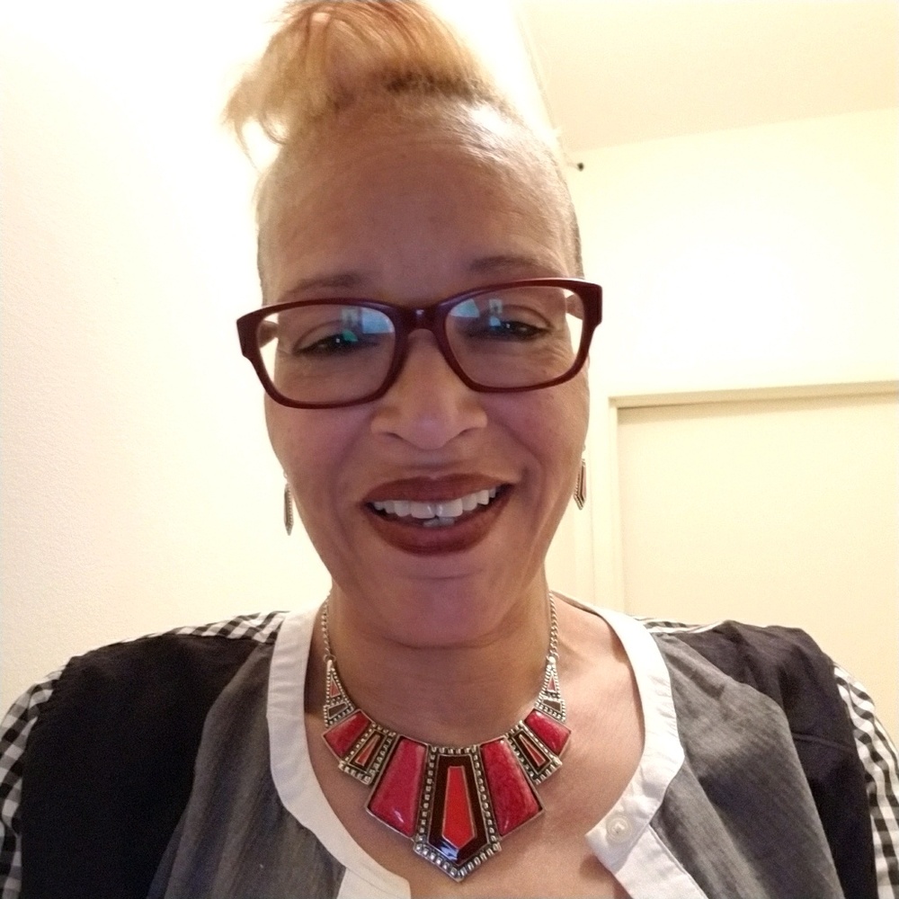 Meet your Posher, Kelli